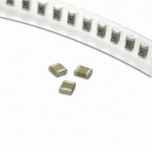 Kondensator SMD (1206) 820pF/50V COG opak=100 szt
