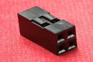 Obudowa złącza czarna 2x2PIN r.2.54mm opak=100 szt