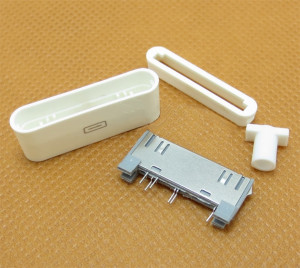 Wtyk IPHONE 4 montowany na kabel
