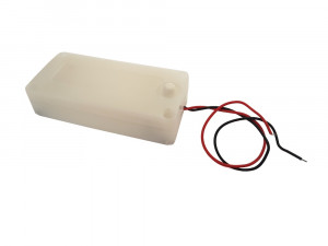 Koszyk hermetyczny na 2 baterie AA 1.5V z pokrywką i wyłącznikiem, biały