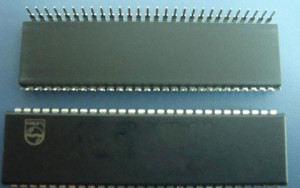 TDA8842 2Y ( PHI DIL56 L=9 )